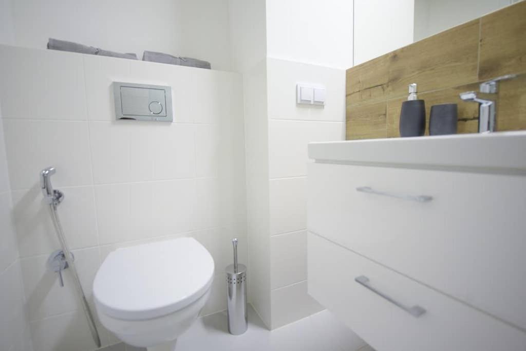 Bliska Wola Expo Central Apartment Warsaw Ngoại thất bức ảnh
